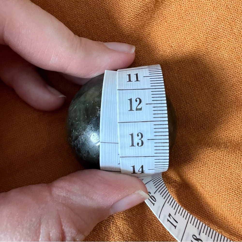 Labradorite sphere B - Picture 6 of 7